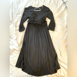 Black Gap Maternity & Nursing dress - medium